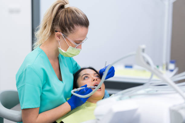 Best Emergency Tooth Extraction in March Ar, CA